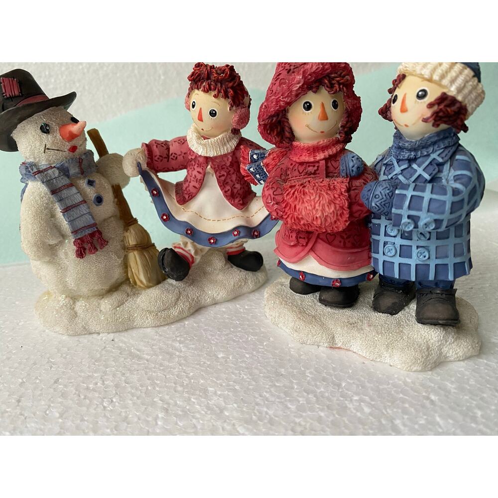 Enesco Raggedy Ann & Andy collection, featuring the set "Friends Forever
